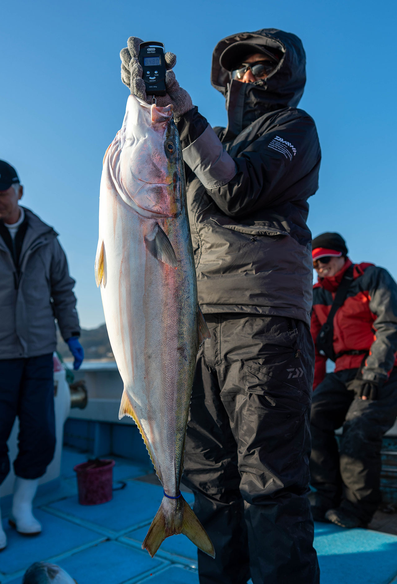 初釣りは、七里ヶ曽根でブリジギング