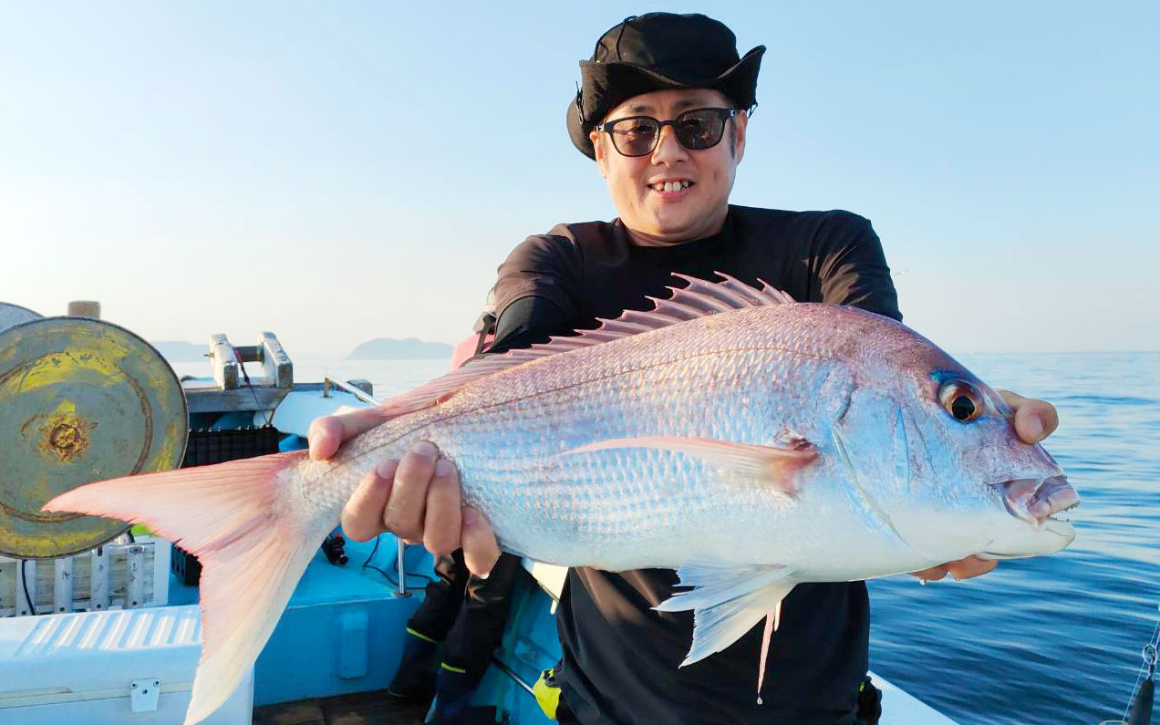 馬渡島沖で落とし込み釣り